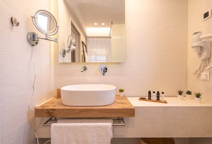 בית מלון כפרי Mirablue Luxury Residences