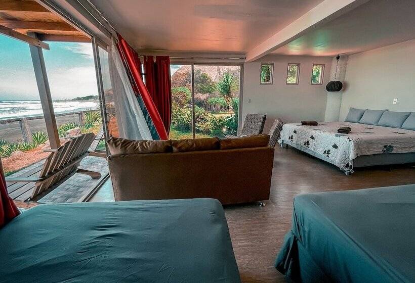 هتل Punta Mango Surf & Beachfront Resort