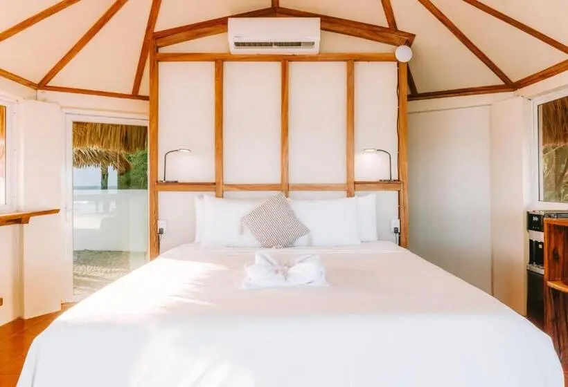 ホテル Punta Mango Surf & Beachfront Resort