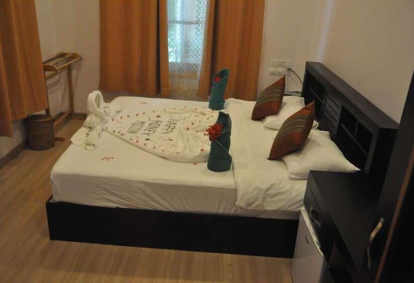 호텔 Rasdhoo Coralville