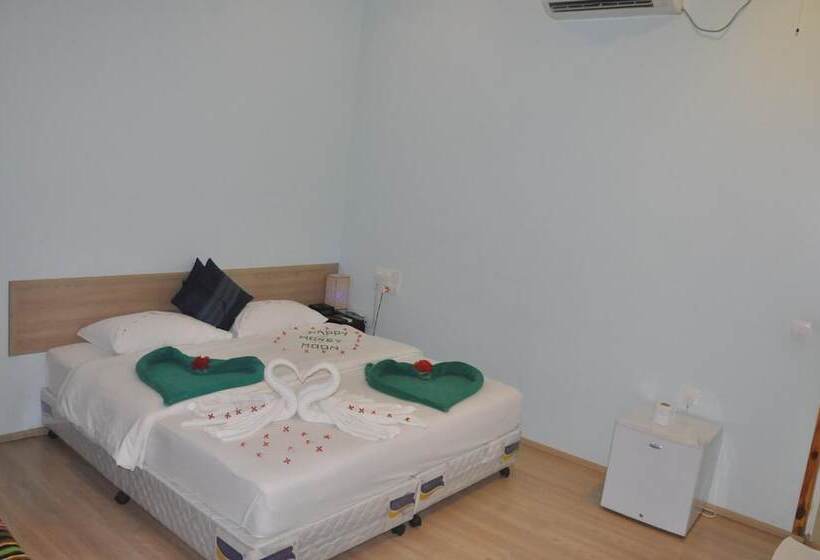 호텔 Rasdhoo Coralville