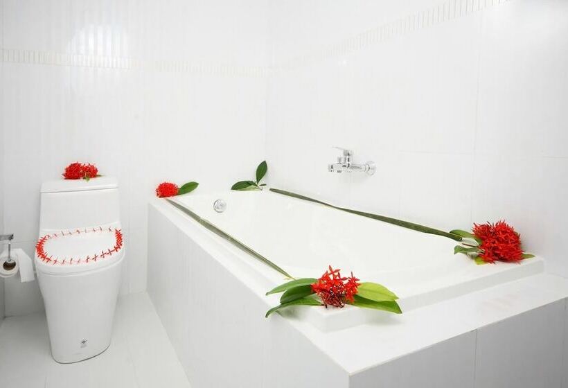 호텔 Rasdhoo Coralville