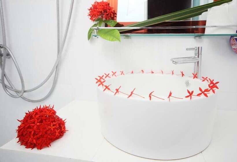 호텔 Rasdhoo Coralville