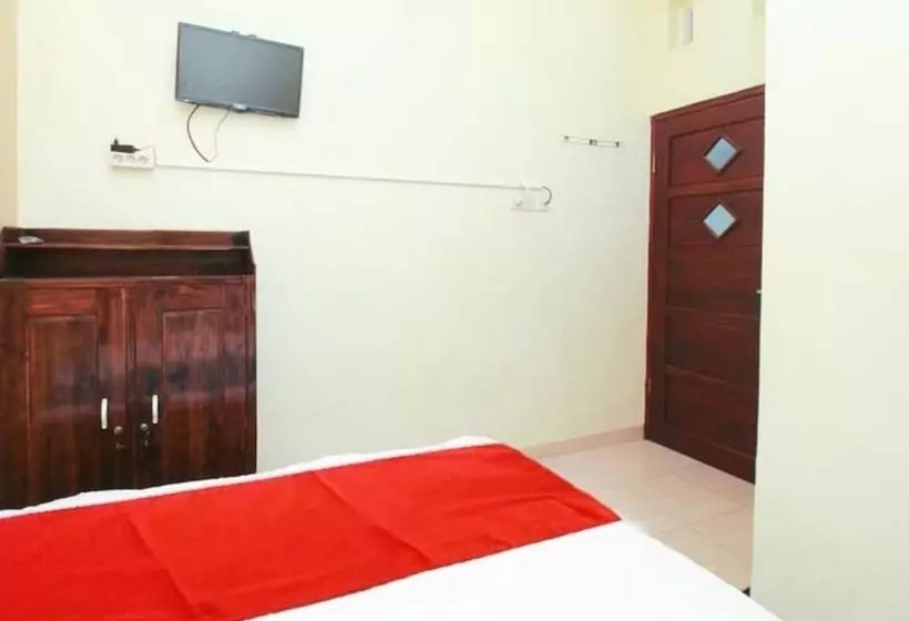 ホテル Reddoorz Syariah Near Universitas Merdeka Malang