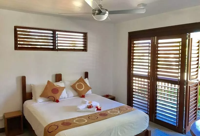 هتل Tanna Evergreen Resort & Tours