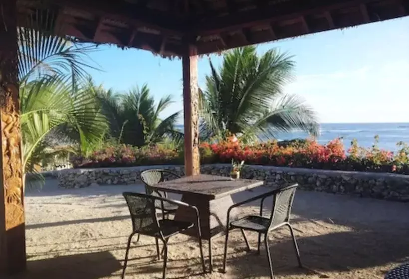 هتل Tanna Evergreen Resort & Tours