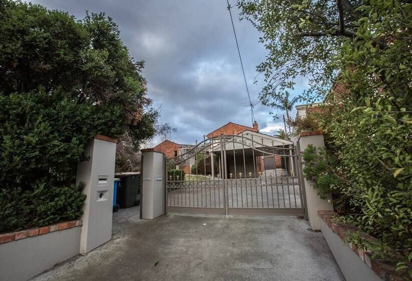 Lots Love Life Garden View Amazing Five Bedrooms