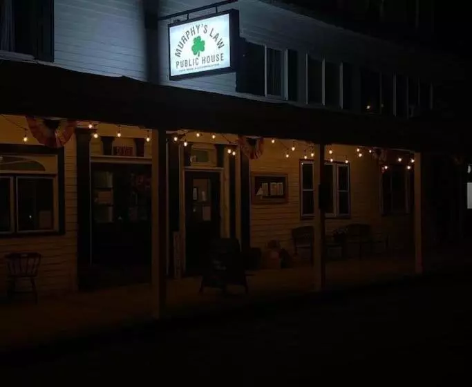 ユースホステル Murphys Law Inn 2