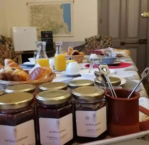 Aamiaismajoitus (B&B) Le Petit Chateau