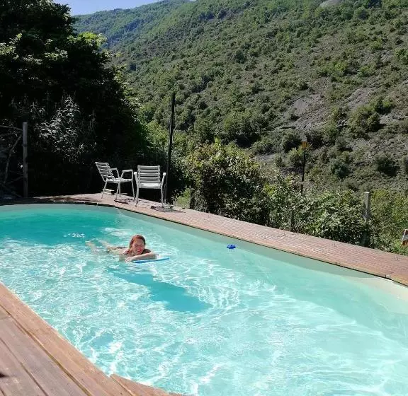 Aamiaismajoitus (B&B) Le Petit Chateau