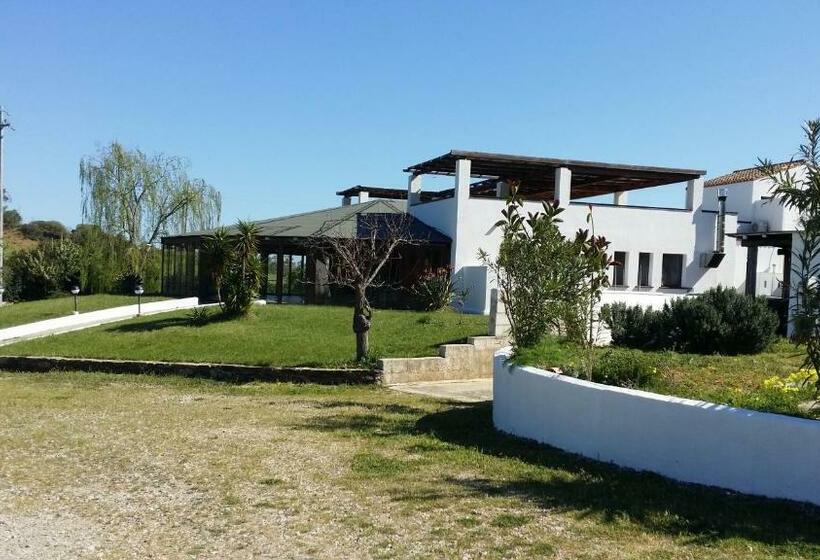 בית מלון כפרי Cort'e Nastasj