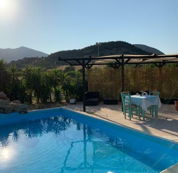 בית מלון כפרי Cort'e Nastasj