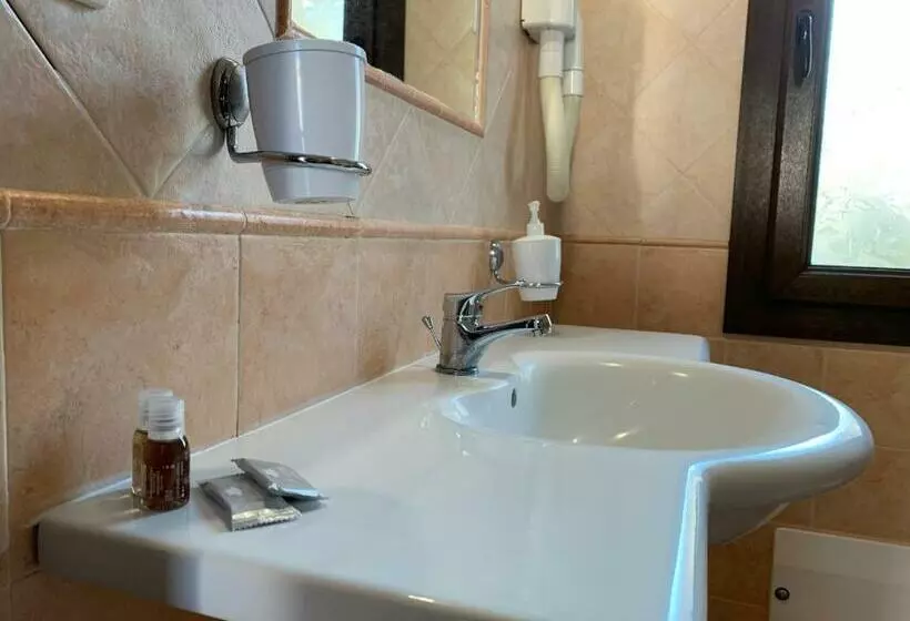 هتل Cort'e Nastasj