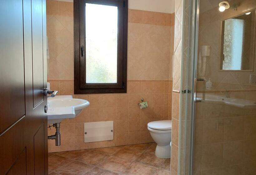 בית מלון כפרי Cort'e Nastasj