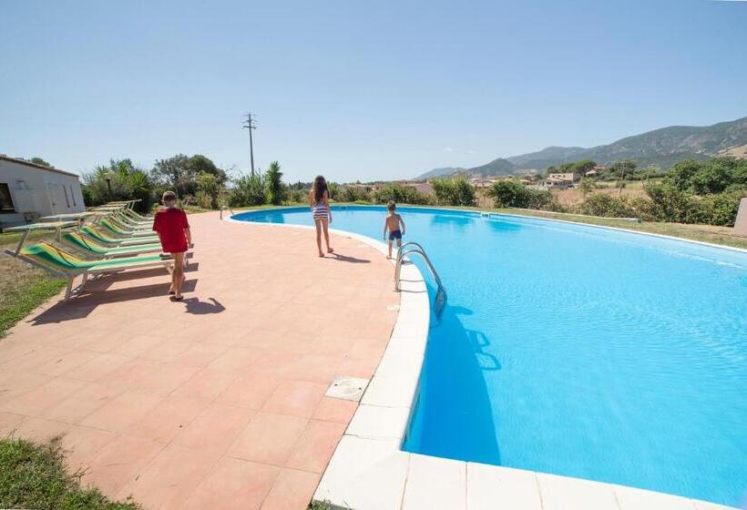 בית מלון כפרי Cort'e Nastasj