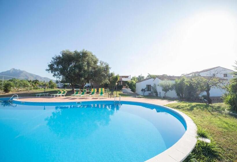 בית מלון כפרי Cort'e Nastasj