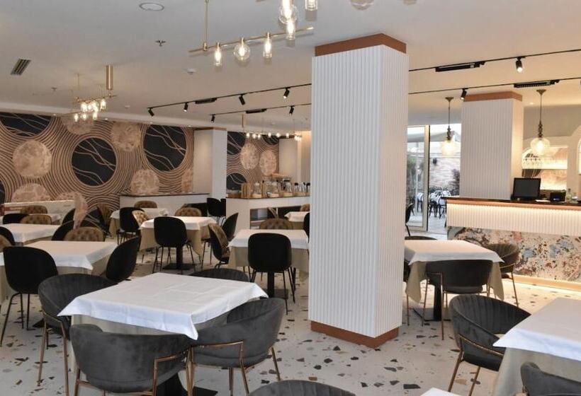 هتل Giulia Albérgo