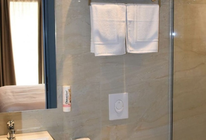 هتل Giulia Albérgo