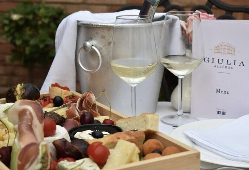 هتل Giulia Albérgo