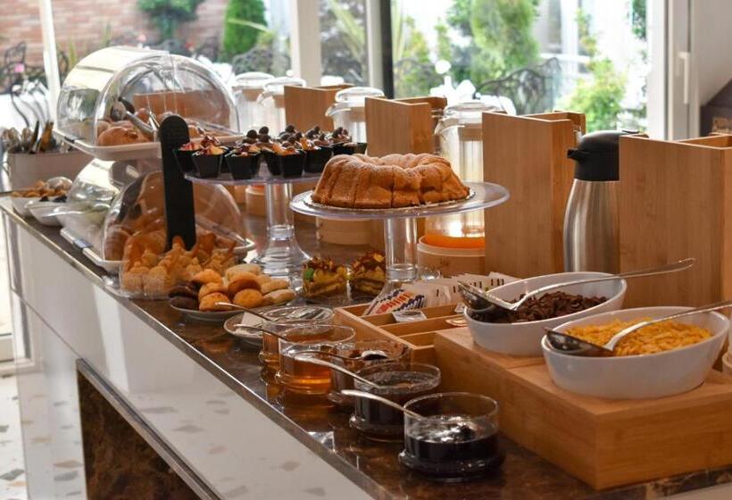 هتل Giulia Albérgo