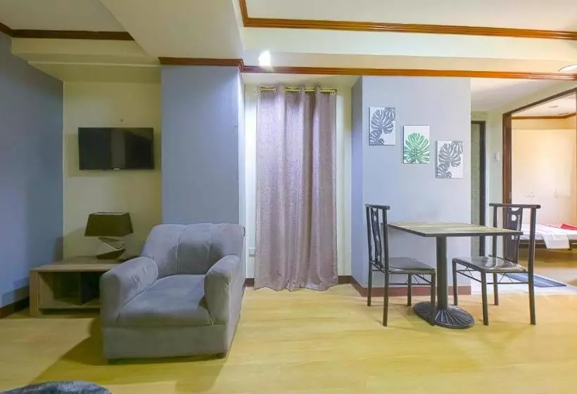 ホテル Oyo 794 Regatta Residences