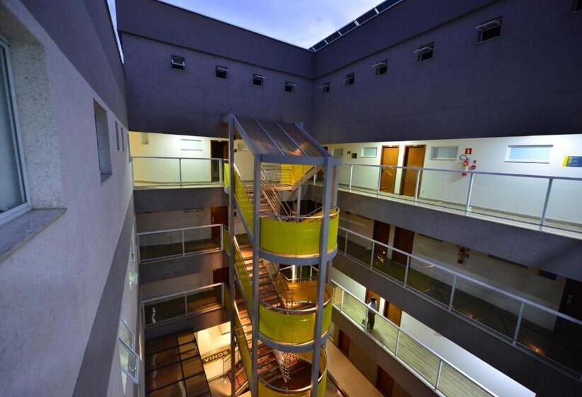 هتل Vinds Economic