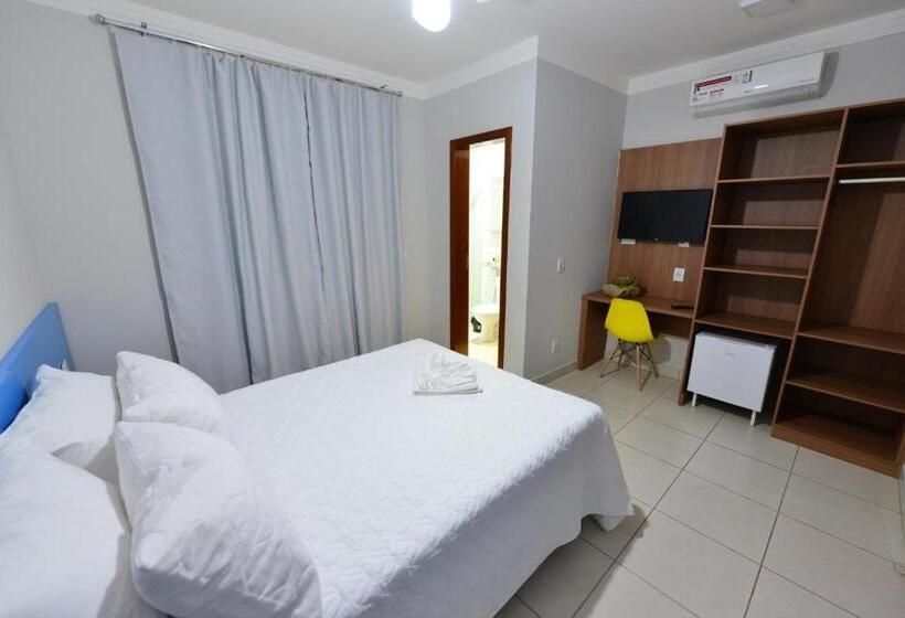 هتل Vinds Economic