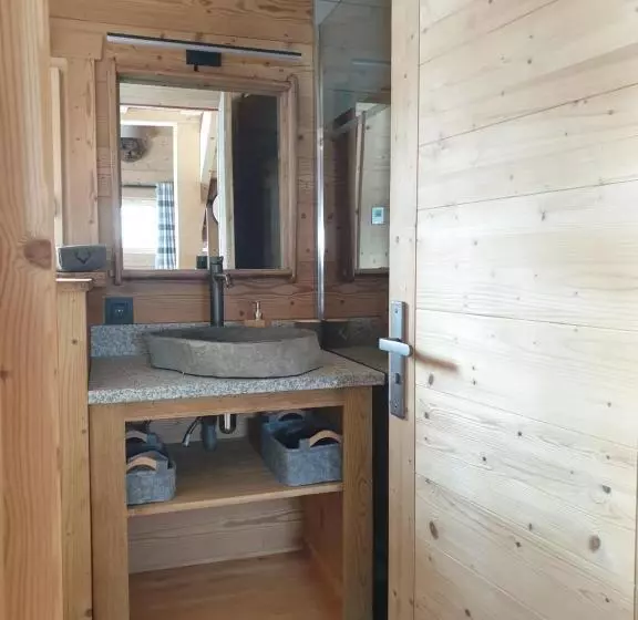 Majatalo Barmadza Mazots De Charme