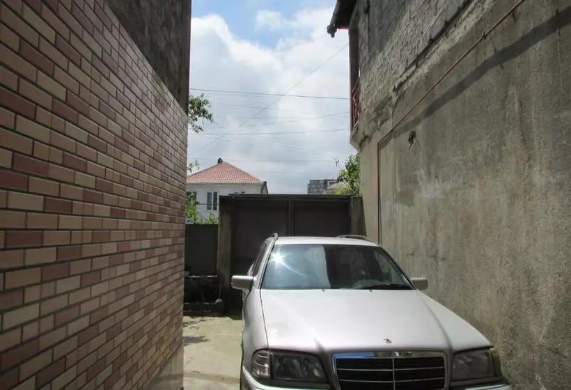 هاستل Jesis Batumi