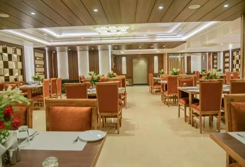 هتل Hira Inn 10mins From Railway Station & Bus Station