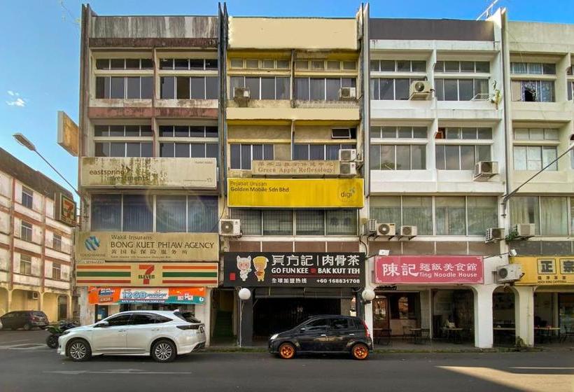 בית מלון כפרי Oyo 90222 Ling S Airbnb