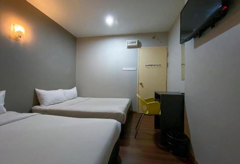 בית מלון כפרי Oyo 90222 Ling S Airbnb