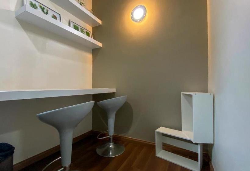 בית מלון כפרי Oyo 90222 Ling S Airbnb