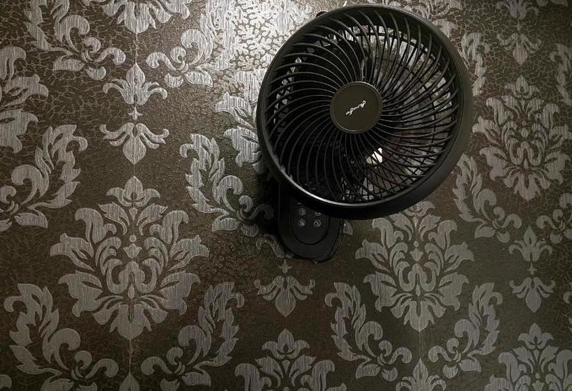 בית מלון כפרי Oyo 90222 Ling S Airbnb