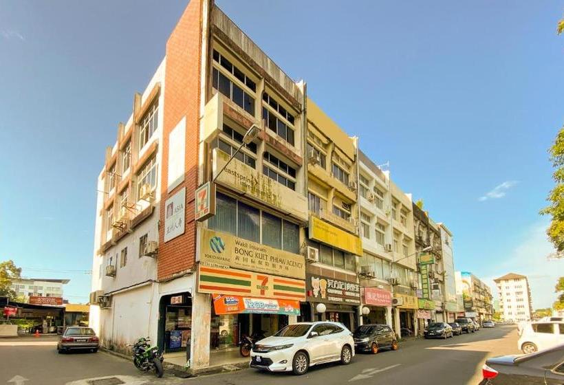 בית מלון כפרי Oyo 90222 Ling S Airbnb