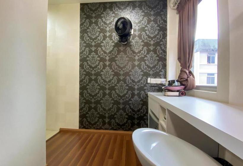 בית מלון כפרי Oyo 90222 Ling S Airbnb