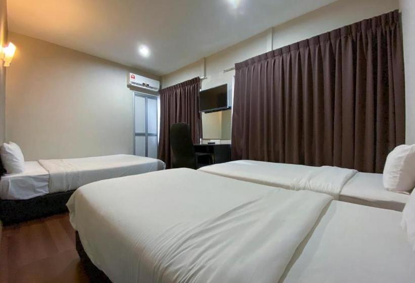 בית מלון כפרי Oyo 90222 Ling S Airbnb