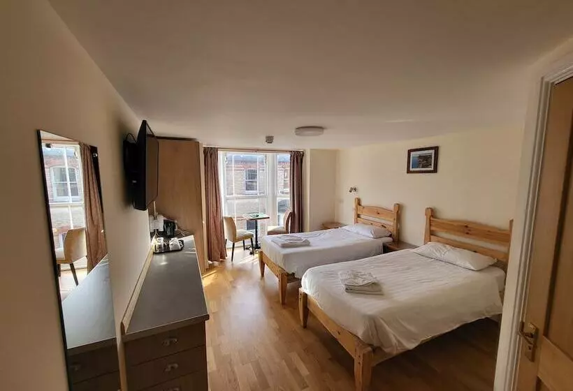 ホテル The Grand Harbour