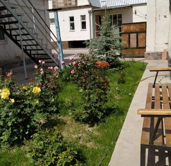 پانسیون Malika Guest House