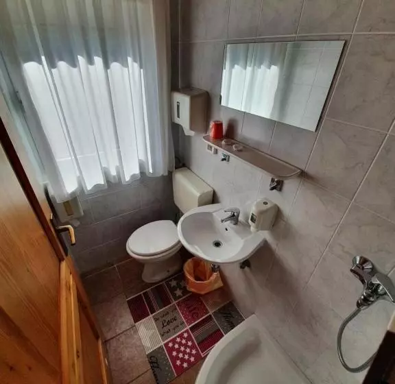 پانسیون Pr` Florjan