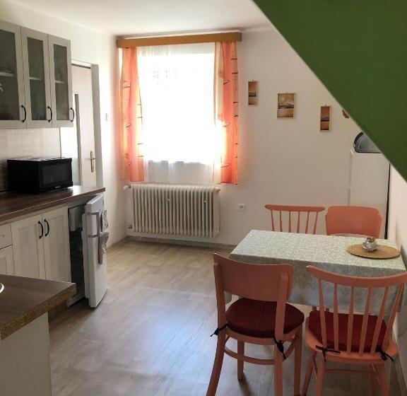 膳宿费 Vila Kysuca