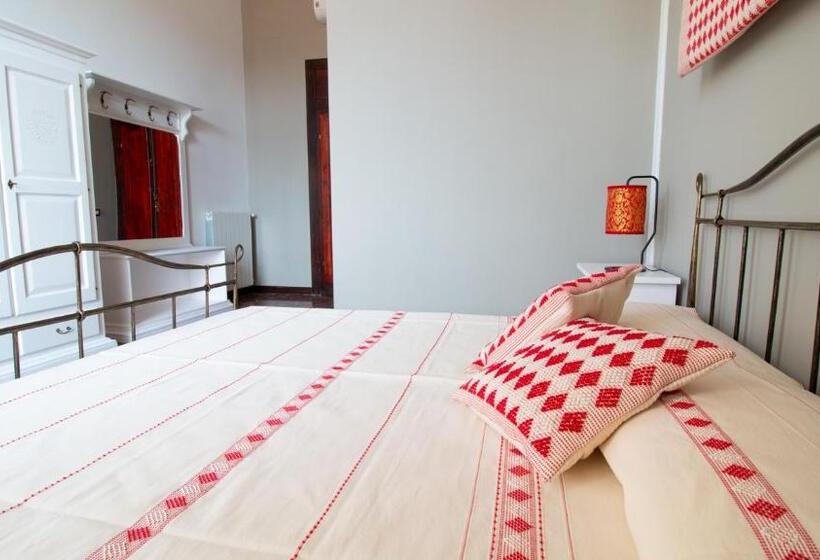 تختخواب و صبحانه Sardinianworld Cocco E Dessi Home