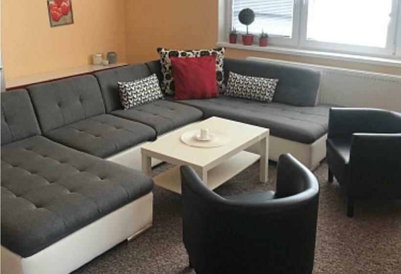 호텔 Pension V Lukách