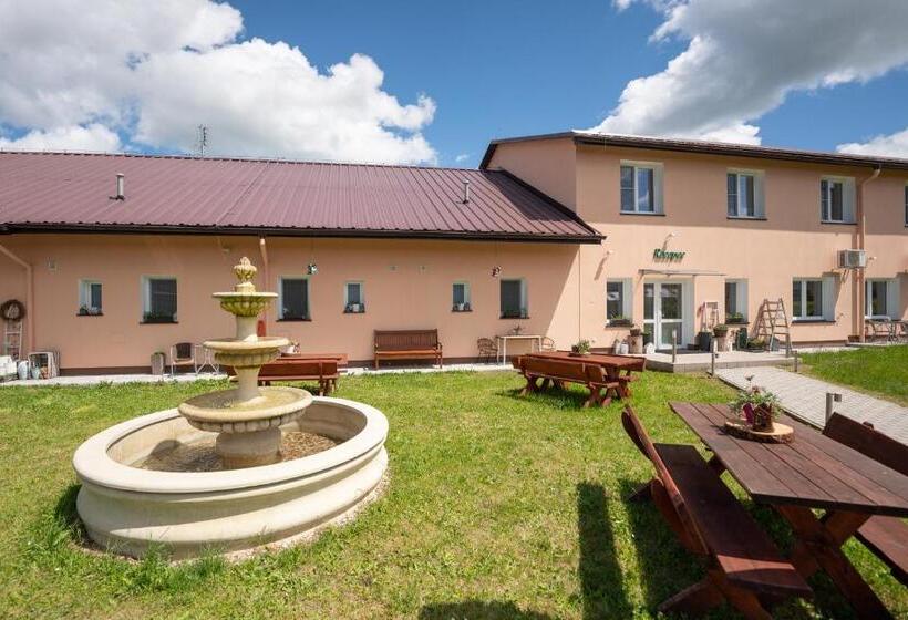 호텔 Pension V Lukách