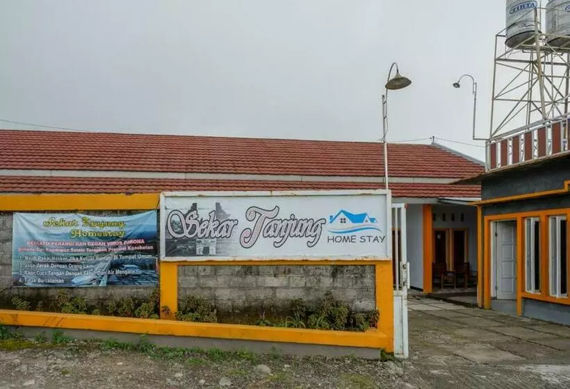 ホテル Reddoorz Near Candi Cetho Karanganyar