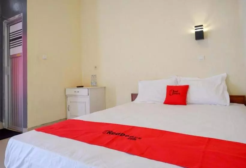 ホテル Reddoorz Near Candi Cetho Karanganyar