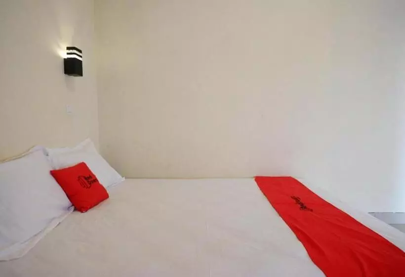 ホテル Reddoorz Near Candi Cetho Karanganyar