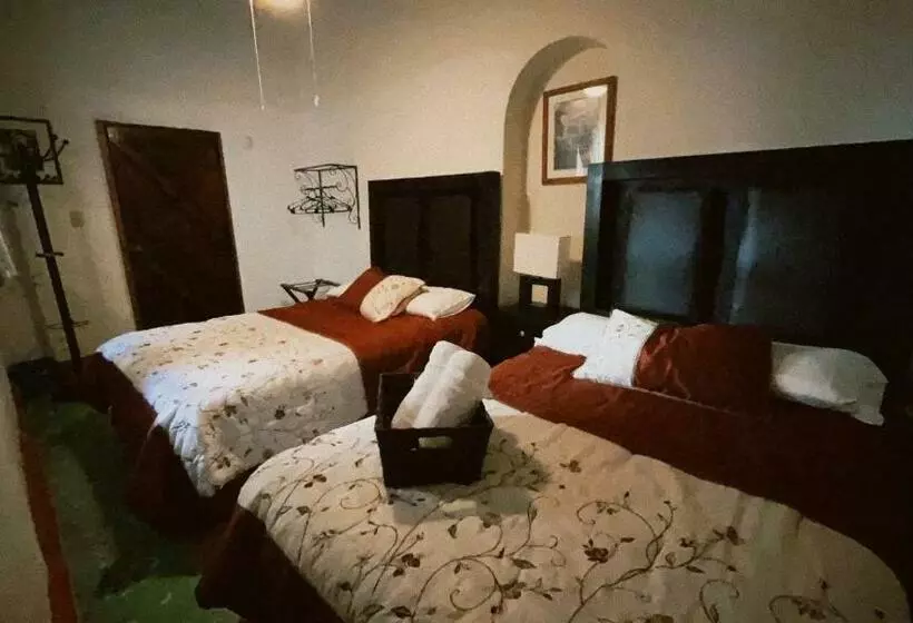 ペンション Hostal La Española Parras