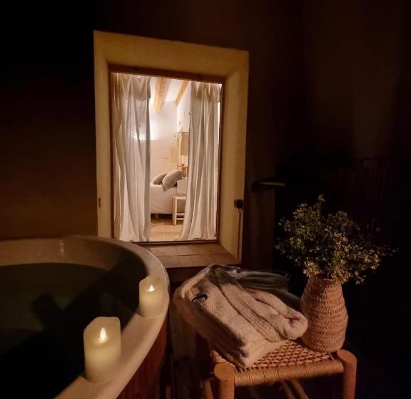 استراحتگاه Nits De Bosc