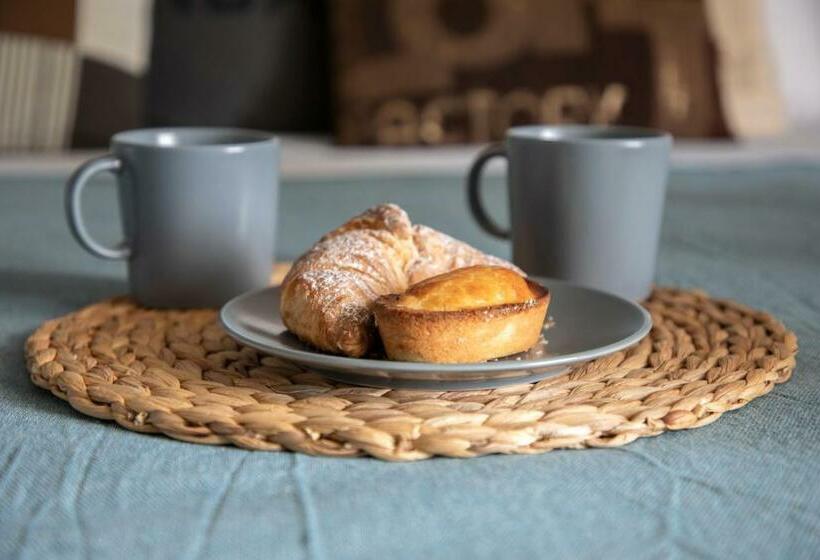 Urban Bed And Breakfast